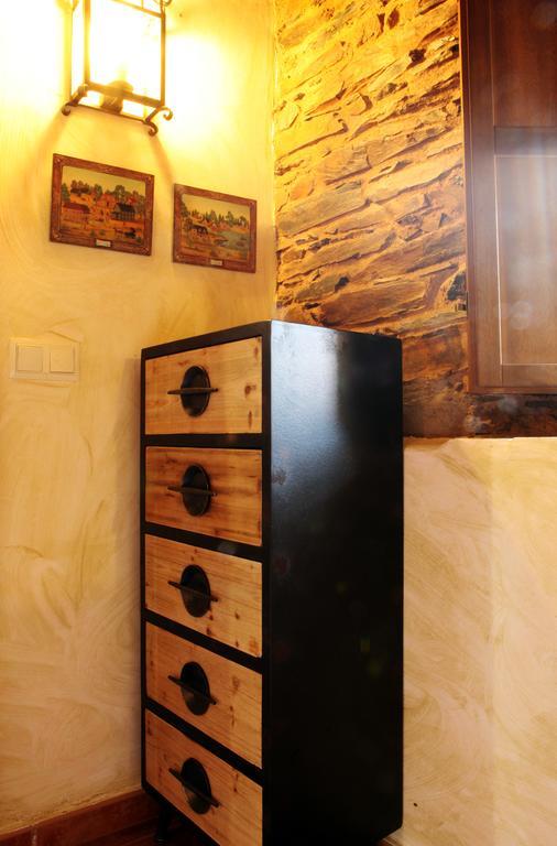 Apartamentos Rurales La Solana Robledillo De Gata Exteriör bild